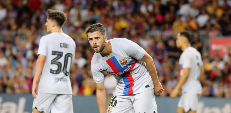 Pjanic estudia una oferta para irse a los Emiratos Árabes