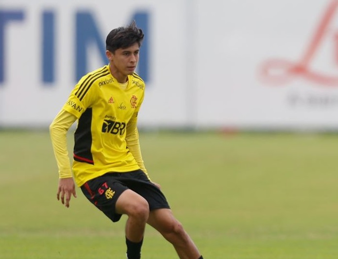 (FOTOS) Ecuatoriano entrenó con el primer equipo del Flamengo