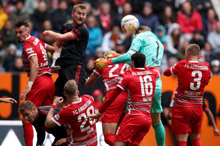 (VIDEO) EN EL ÚLTIMO MINUTO: Neuer estuvo cerca de anotar en la Bundesliga