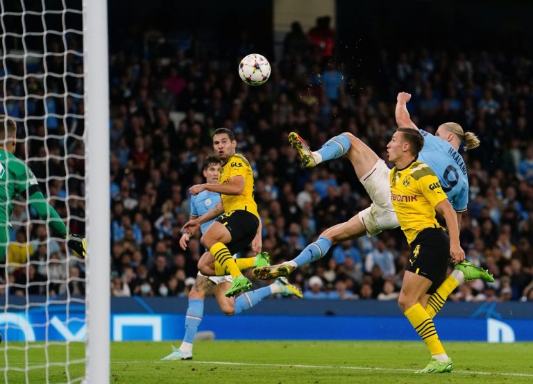 (VIDEO) CON UN GOLAZO DE HAALAND: El City remontó y venció al Borussia Dortmund