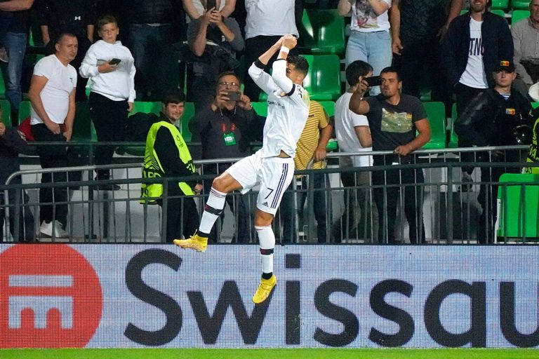(VIDEO) Primer gol de CR7 en la temporada: Man Utd ganó en la Europa League