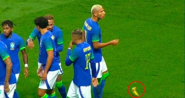 La FIFA investiga el lanzamiento de un plátano a Richarlison