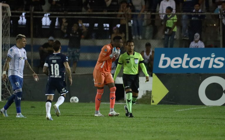 “Vamos a pedir que Marlon Vera no dirija más en el fútbol ecuatoriano”