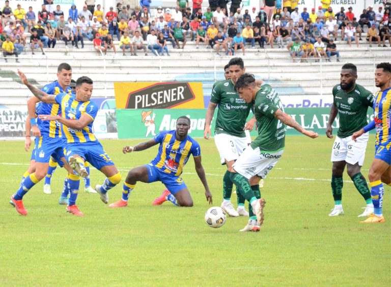 EN EL FINAL: Orense rescató el empate ante Delfín SC