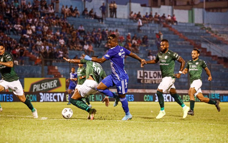 GRIS EMPATE EN QUEVEDO: Emelec igualó ante Orense