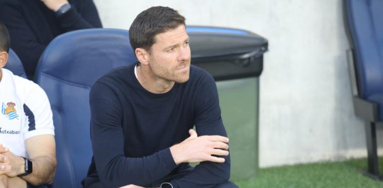 ¡Pilas, Hincapié! Xabi Alonso y sus primeras declaraciones como DT del Leverkusen