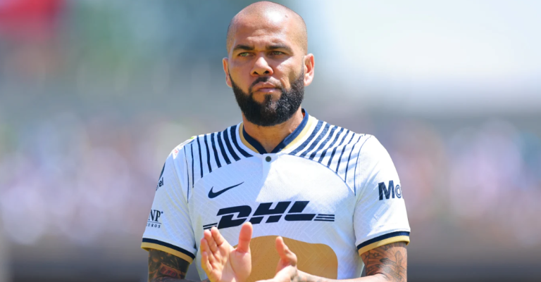 Dani Alves, interesado en comprar un club de fútbol