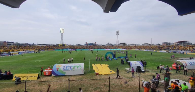 (VIDEO) La policía llegó tarde al partido de BSC en Milagro