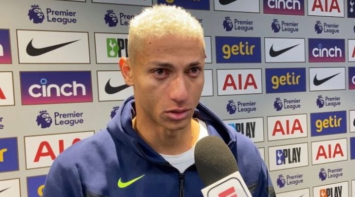 (VIDEO) Richarlison entre lagrimas: “Espero recuperarme lo más rápido posible”