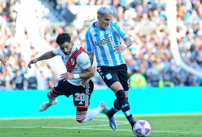 Racing perdió ante River Plate y dejó escapar el titulo