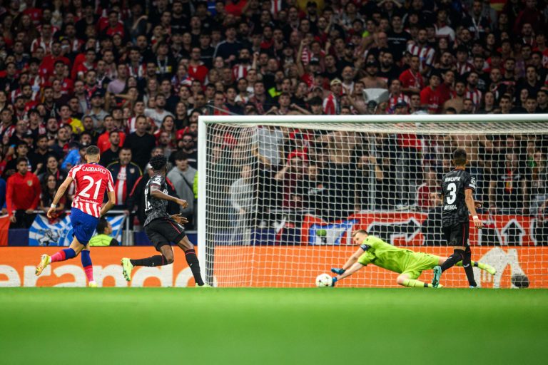 (VIDEO) CON HINCAPIÉ TITULAR: Leverkusen igualó ante el Atleti en Champions