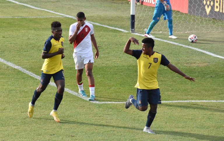 (VIDEO) Noticia Banco Guayaquil | GRAN VICTORIA DE LA MINI TRI: Goleó a Perú