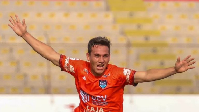 (VIDEO) GRAN CABEZAZO: Jairo Vélez anotó en la victoria de U. César Vallejo