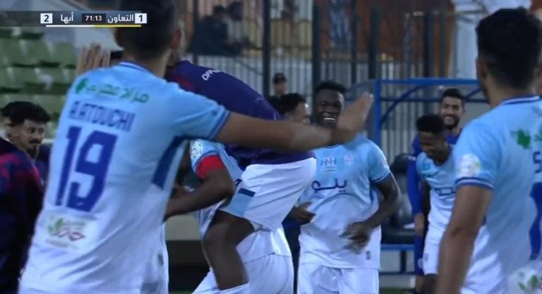 (VIDEO) LA EMPUJÓ: GOL de Felipe Caicedo en Arabia Saudita