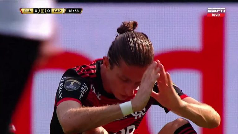 (VIDEO) Filipe Luiz se lesionó por segunda final consecutiva