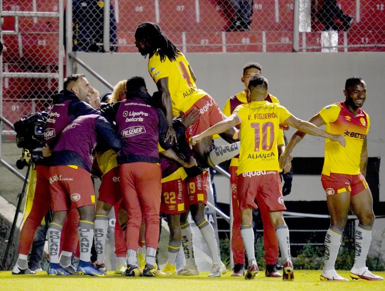 VAN CON TODO: El posible 11 de Aucas para la primera final