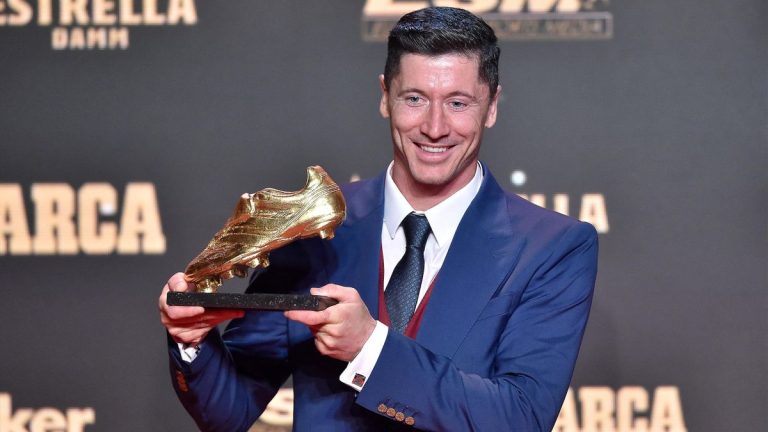 Lewandowski recogió feliz su Bota de Oro: “Ahora sé por qué el Barça es más que un club”