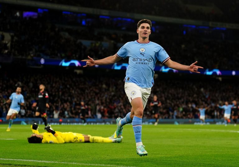 (VIDEO) SHOW DE JULIÁN ALVAREZ: Manchester City venció al Sevilla en Champions