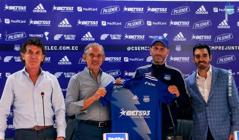 Rondelli, presentado como nuevo DT de Emelec