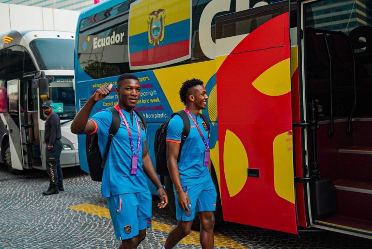 (FOTOS) La Tri, rumbo al Al Bayt Stadium para su debut en el Mundial