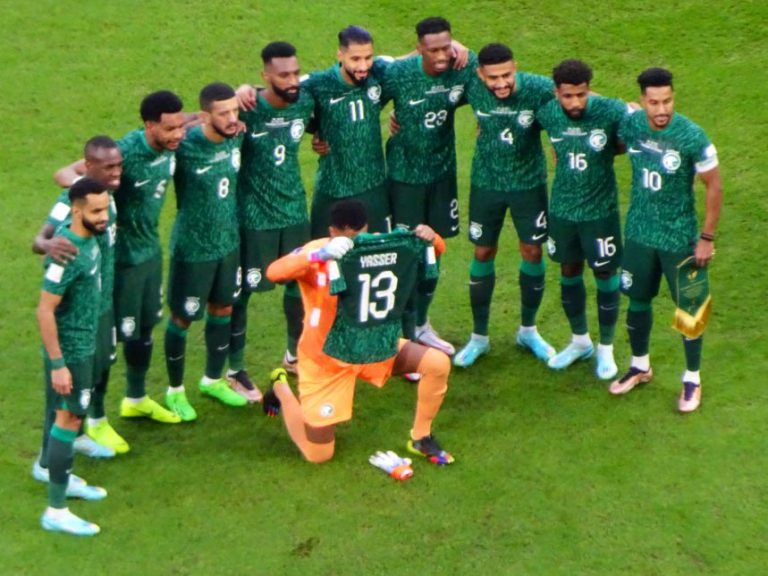 El homenaje de Arabia Saudita al lesionado Yasser Al-Shahrani
