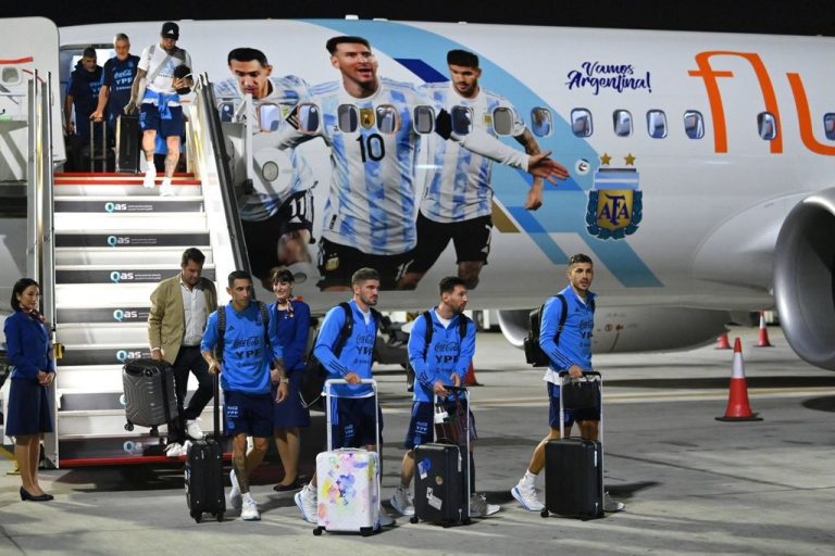 (VIDEO) La Selección Argentina llegó a Qatar
