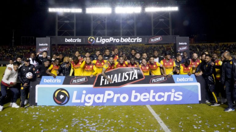 Aucas cancela vuelo chárter programado para la final de ida