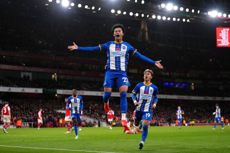 (VIDEO) Con Caicedo, Sarmiento y Estupiñán en cancha: El Brighton eliminó al Arsenal