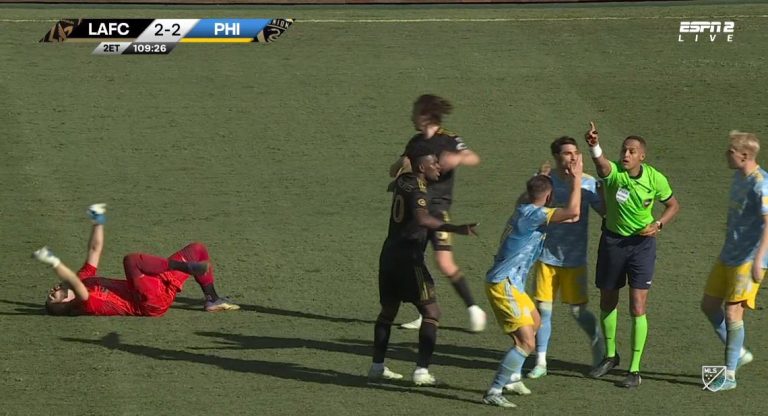 (VIDEO) Canadá sufre: Maxime Crépeau sufre horrible lesión y se baja del Mundial