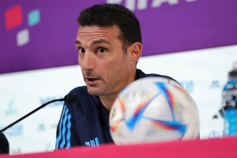 “No sé si jugamos para Argentina o para Holanda”: Scaloni molesto por filtración