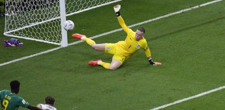 (VIDEO) ¿Será una de las paradas del Mundial? ¡Tremendo, Pickford!