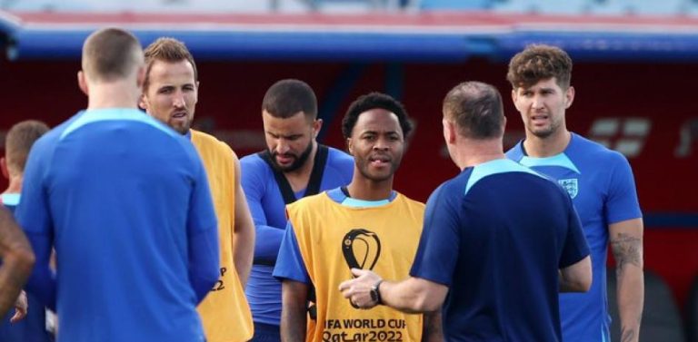 Sterling ya entrena, pero Southgate no ve claro que juegue