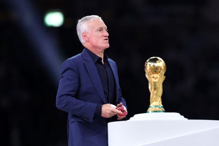 Deschamps pone en duda su continuidad en Francia