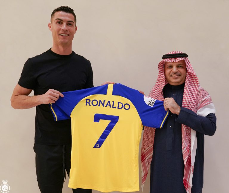 OFICIAL: Cristiano Ronaldo es nuevo jugador del Al Nassr