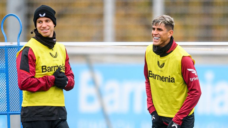 POST MUNDIAL: Hincapié volvió a los entrenamientos con el Bayer Leverkusen