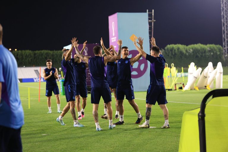 De Paul y Di María entrenan con el grupo antes del partido Vs. Países Bajos