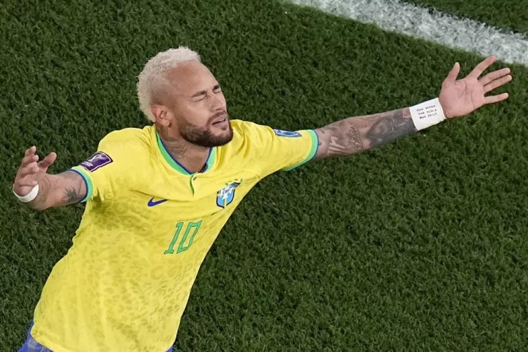 (VIDEO) “No hace falta que subas, ¿a qué vas a subir?”: El enojo de Neymar en el gol de Croacia