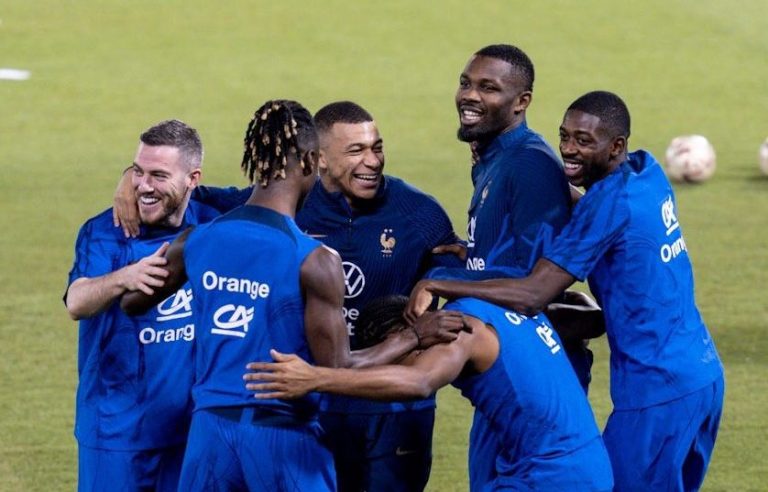 Varane y Konaté se reincorporaron a los entrenamientos con la selección francesa