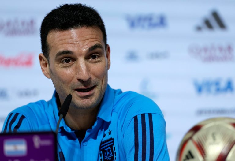 Scaloni: “Esto no es Messi contra Mbappé, es un partido entre Argentina y Francia”