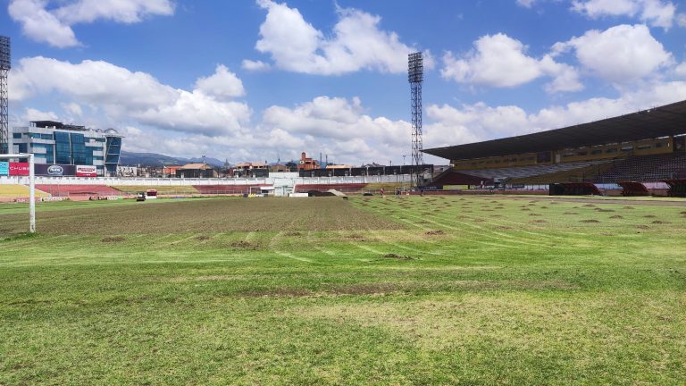 ¡Comenzaron los arreglos en el estadio Alejandro Serrano Aguilar!