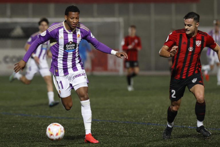 Gonzalo Plata sumó minutos en la goleada del Real Valladolid por la Copa del Rey