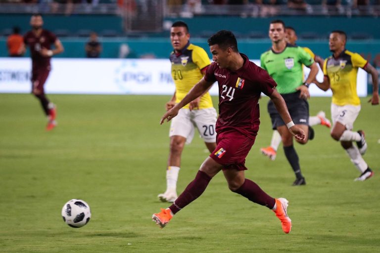 EL ÚLTIMO EXTRANJERO: Emelec ficharía a Samuel Sosa
