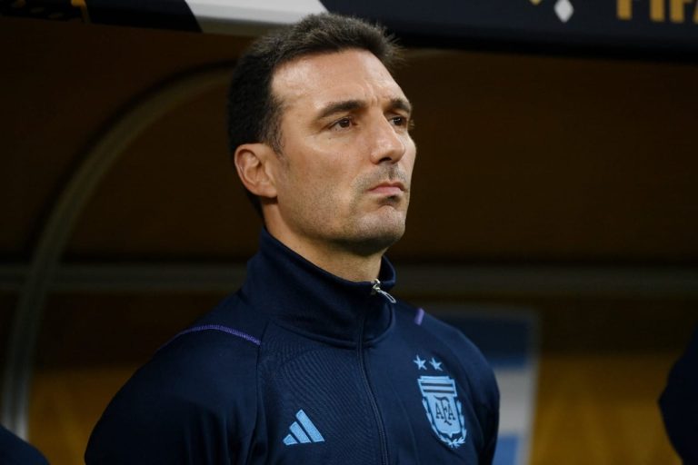 Scaloni: “Es un disfrute estar en la cima, es algo único”