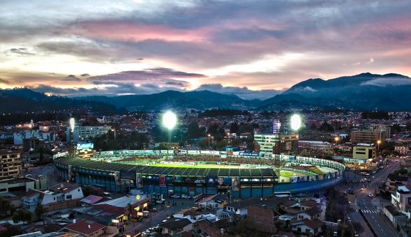 Problemas con las luminarias del estadio ASA se solucionarían en menos de 2 meses