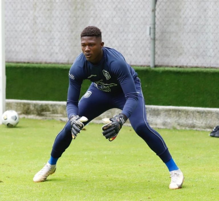 JUVENTUD PARA EL ‘BOMBILLO’: Gilmar Napa jugará en Emelec