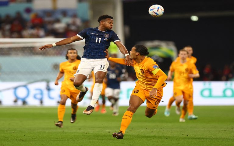 (VIDEO) Van Dijk se ríe de periodista que menospreció a Ecuador y otros países