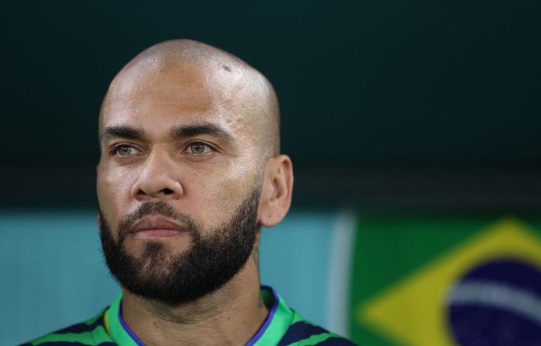 Revelan los tratos que tiene Dani Alves en la cárcel