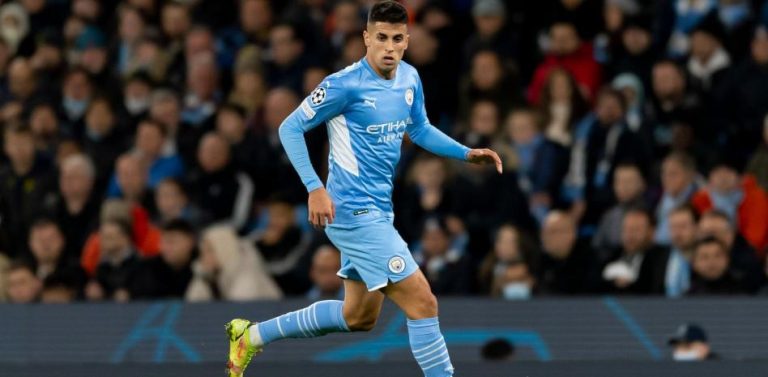 Cancelo sale del Manchester City por su mala relación con Guardiola