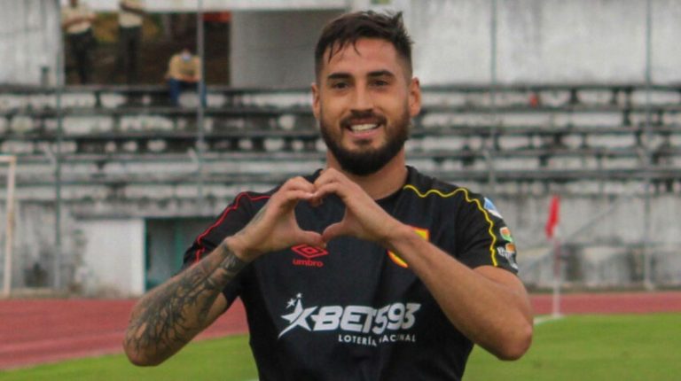 ¿Seguirá Francisco Frydriszewski en Aucas?