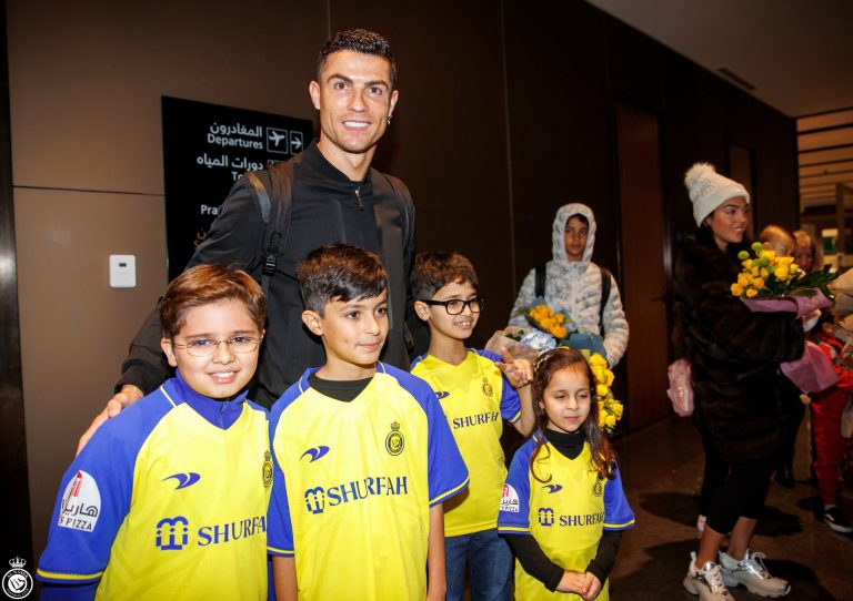 (VIDEO) INICIA UNA NUEVA ERA: Cristiano Ronaldo llegó a Arabia Saudita